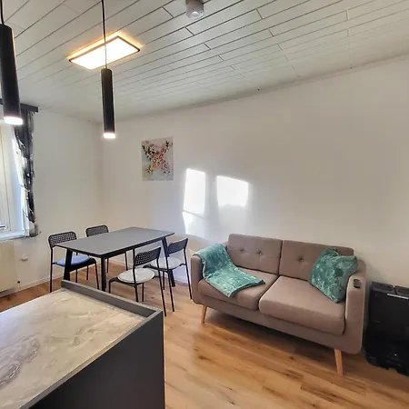 Stilvoll Renoviertes 50m2 In Gruenlage - Ganze *